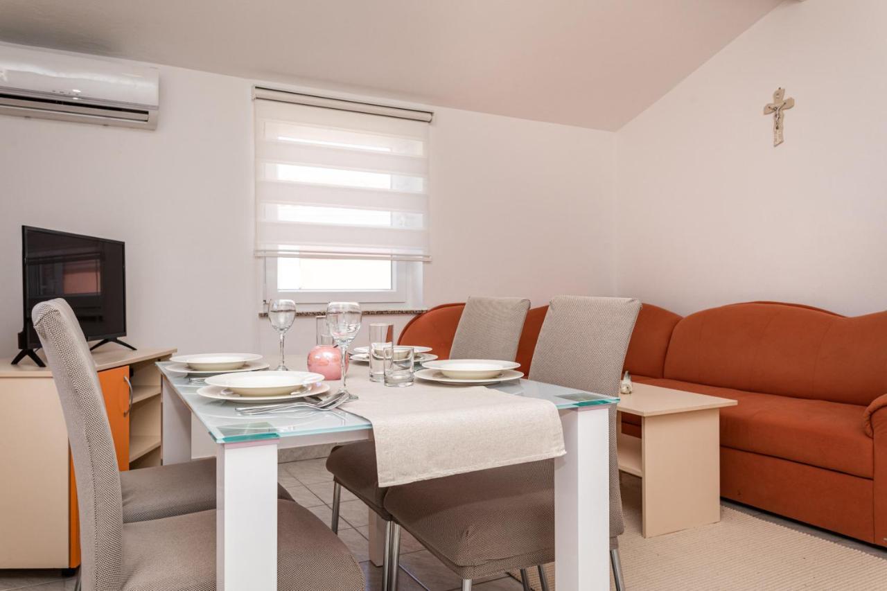 Apartments La Natalli Baska  Ngoại thất bức ảnh