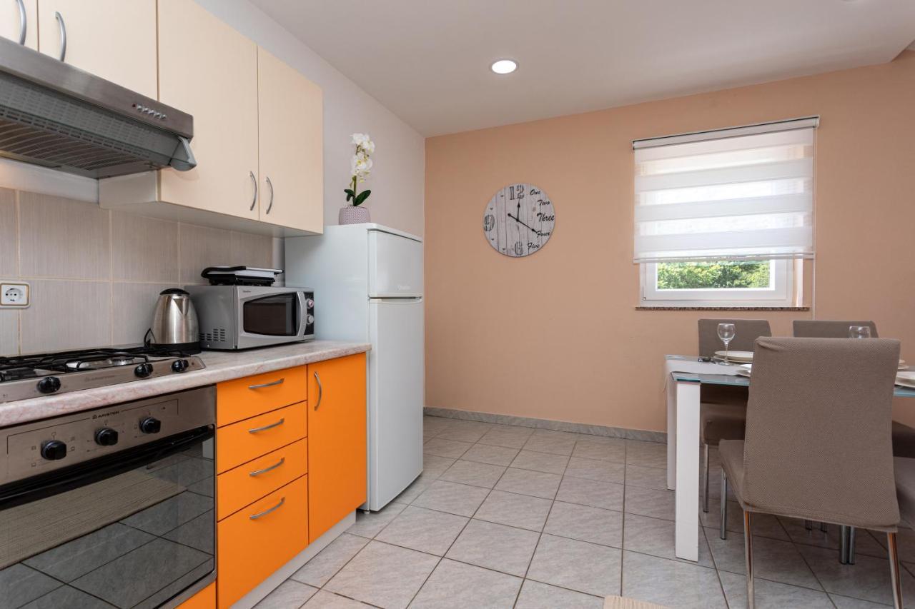 Apartments La Natalli Baska  Ngoại thất bức ảnh