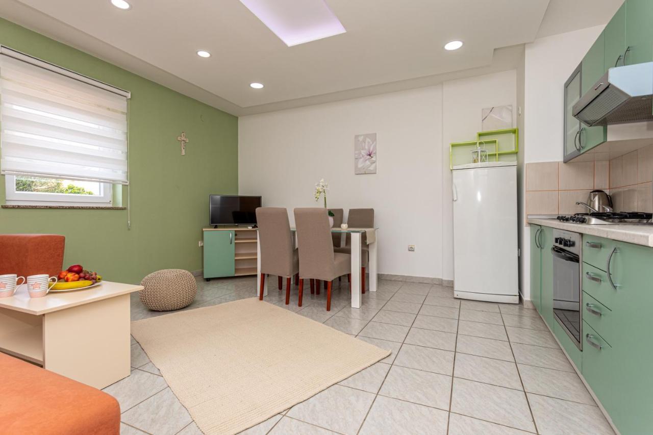 Apartments La Natalli Baska  Ngoại thất bức ảnh