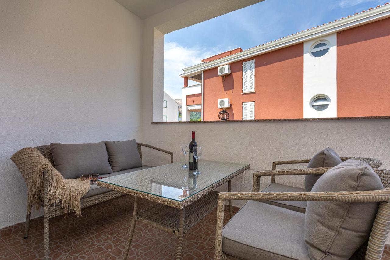 Apartments La Natalli Baska  Ngoại thất bức ảnh